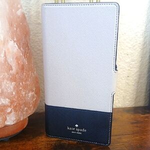 Kate Spade Black and Beige Sylvia Magnetic Folio Cellphone Case